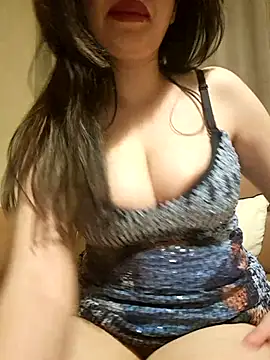 Snapshot of mayaarabian chatting on 03-05-26, 06:37 mayaarabian online show from 03-05-26, 06:37