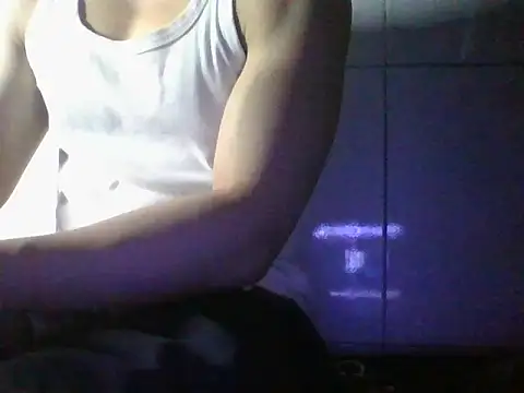 Snapshot of malacobi0 chatting on 05-30-26, 06:49 malacobi0 online show from 05-30-26, 06:49