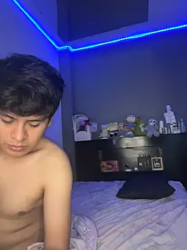 Kailertwink online show from 06-06-26, 04:23