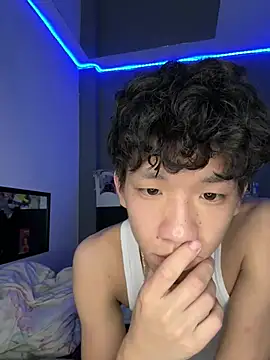 Kailertwink online show from 06-15-26, 09:50