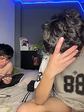Kailertwink online show from 07-01-26, 08:41