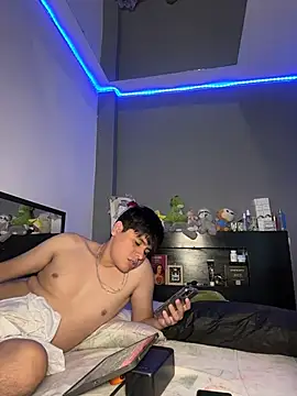 Kailertwink online show from 07-13-26, 05:32