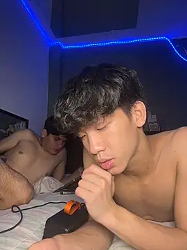 Kailertwink online show from 07-23-26, 05:27
