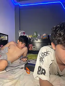 Kailertwink online show from 07-24-26, 03:37