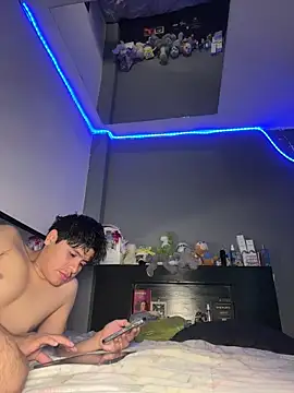 Kailertwink online show from 07-31-26, 04:12
