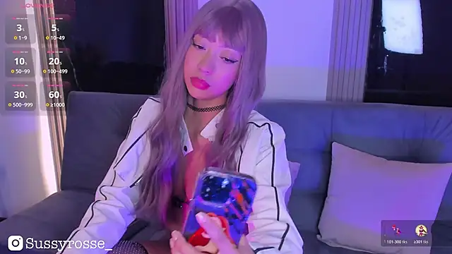 Snapshot of Sussyrosse_ chatting on 10-19-25, 04:40 Sussyrosse  online show from 10-19-25, 04:40