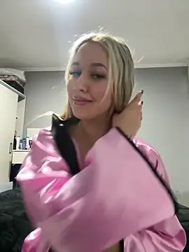 Snapshot of miagarcia250 chatting on 09-22-25, 12:12 miagarcia250 online show from 09-22-25, 12:12