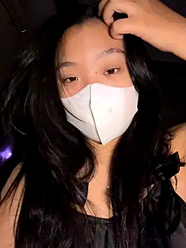 Thuylinh05 online show from 10-10-25, 05:45