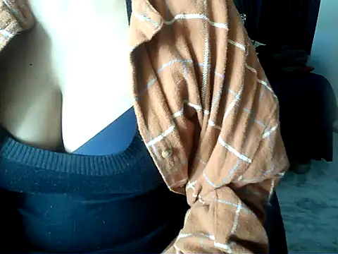 Snapshot of Anaconda-Mall chatting on 11-23-25, 06:19 Anaconda-Mall online show from 11-23-25, 06:19