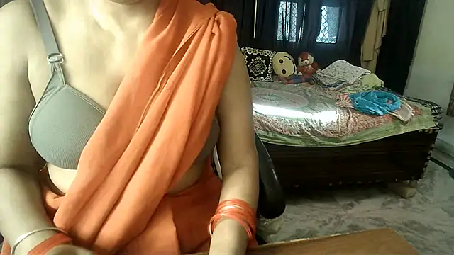Snapshot of Anaconda-Mall chatting on 06-17-26, 11:45 Anaconda-Mall online show from 06-17-26, 11:45