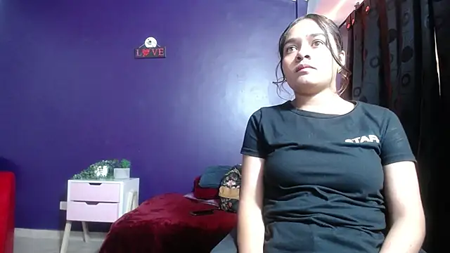 Snapshot of shiara_blake chatting on 10-10-25, 03:33 shiara blake online show from 10-10-25, 03:33