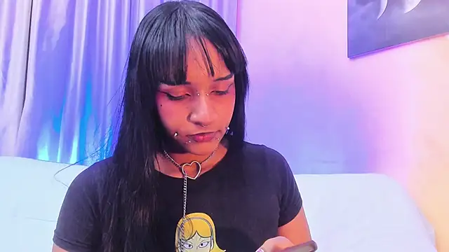 Saraa Graham online show from 10-21-25, 08:53