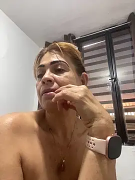 Sexysquirtmommy online show from 05-09-26, 10:04