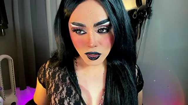 Snapshot of MagnaCumLoader17 chatting on 12-14-25, 01:11 MagnaCumLoader17 online show from 12-14-25, 01:11