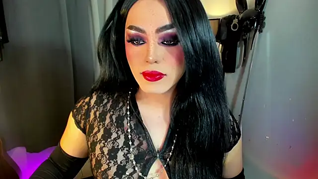 Snapshot of MagnaCumLoader17 chatting on 12-19-25, 08:05 MagnaCumLoader17 online show from 12-19-25, 08:05