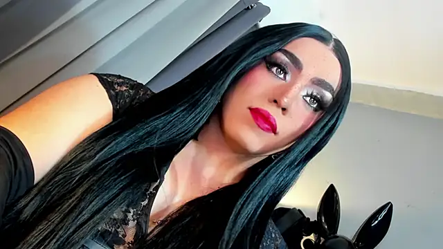 Snapshot of MagnaCumLoader17 chatting on 01-11-26, 01:54 MagnaCumLoader17 online show from 01-11-26, 01:54