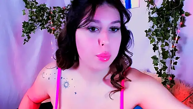 Snapshot of ChloeRicc chatting on 03-25-26, 07:14 ChloeRicc online show from 03-25-26, 07:14