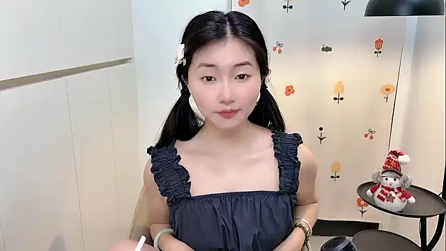 Rosalind xixi online show from 04-28-26, 03:00