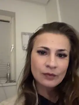 Snapshot of IsabellaEtha chatting on 11-25-25, 10:54 IsabellaEtha online show from 11-25-25, 10:54