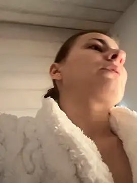 Snapshot of IsabellaEtha chatting on 12-15-25, 10:08 IsabellaEtha online show from 12-15-25, 10:08