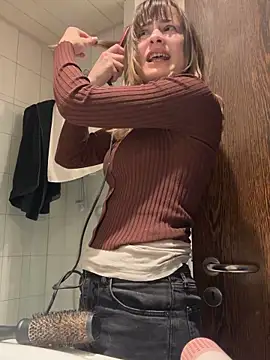 Snapshot of IsabellaEtha chatting on 12-17-25, 01:50 IsabellaEtha online show from 12-17-25, 01:50