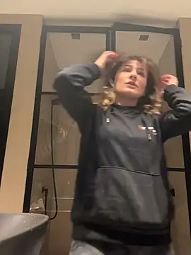 Snapshot of IsabellaEtha chatting on 02-14-26, 12:46 IsabellaEtha online show from 02-14-26, 12:46