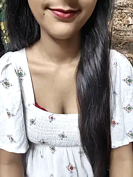 Snapshot of Indian-Aleena chatting on 10-29-25, 05:04 Indian-Aleena online show from 10-29-25, 05:04