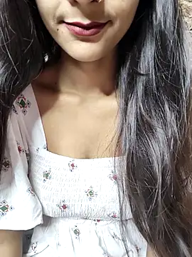 Snapshot of Indian-Aleena chatting on 11-30-25, 08:29 Indian-Aleena online show from 11-30-25, 08:29