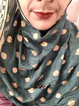 Snapshot of Indian-Aleena chatting on 01-07-26, 06:05 Indian-Aleena online show from 01-07-26, 06:05