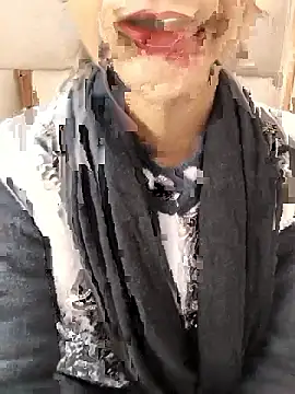 Snapshot of Indian-Aleena chatting on 01-19-26, 05:00 Indian-Aleena online show from 01-19-26, 05:00