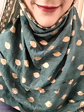 Snapshot of Indian-Aleena chatting on 02-12-26, 05:24 Indian-Aleena online show from 02-12-26, 05:24