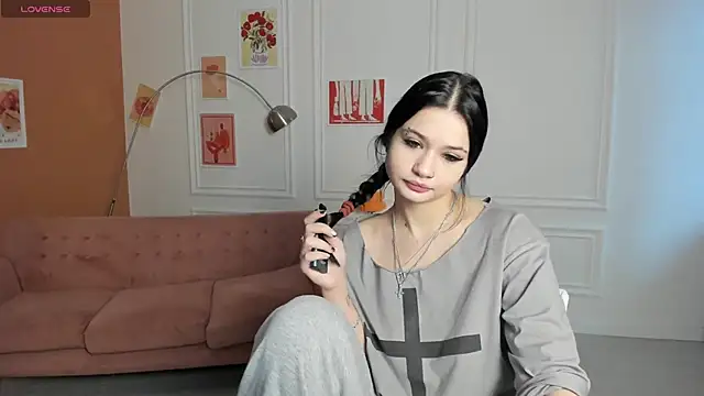 amy doessss online show from 11-23-25, 09:42