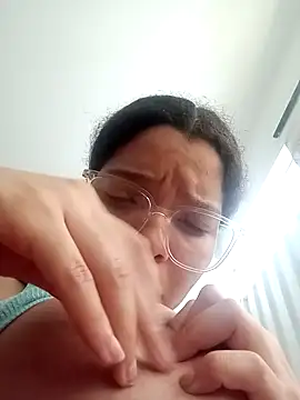 VictoriDior online show from 09-12-25, 08:53