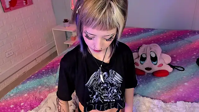 Hannahpage online show from 12-01-25, 12:10