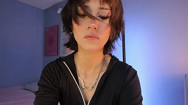 Hannahpage online show from 04-27-26, 12:25