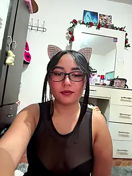 Snapshot of saranghae_ chatting on 10-26-25, 02:39 saranghae online show from 10-26-25, 02:39