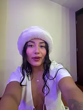 Snapshot of saranghae_ chatting on 12-18-25, 11:33 saranghae online show from 12-18-25, 11:33