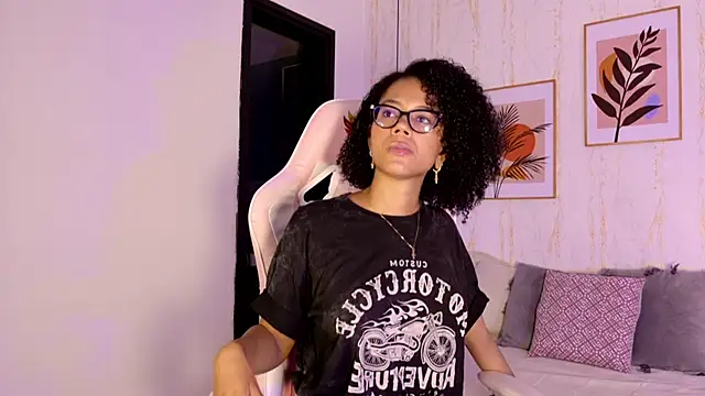 Ayleen Dunkan online show from 09-29-25, 12:21