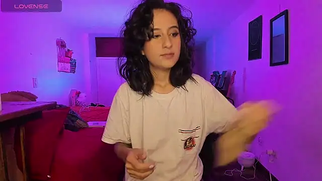 atenea dragon   online show from 10-18-25, 04:59