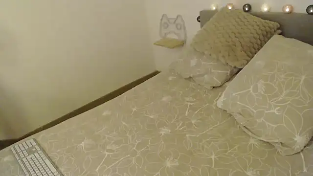 Snapshot of la_marseillaise chatting on 03-10-26, 09:09 la marseillaise online show from 03-10-26, 09:09