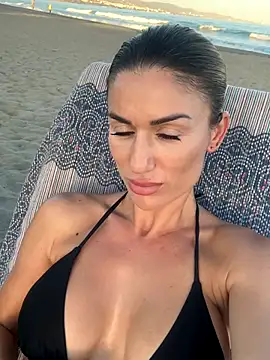 Snapshot of CamyBlossom chatting on 09-25-25, 05:38 CamyBlossom online show from 09-25-25, 05:38