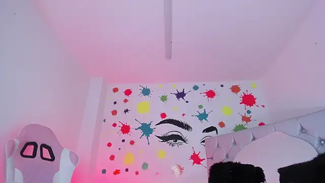 Snapshot of chloesagee chatting on 09-12-25, 11:04 chloesagee online show from 09-12-25, 11:04