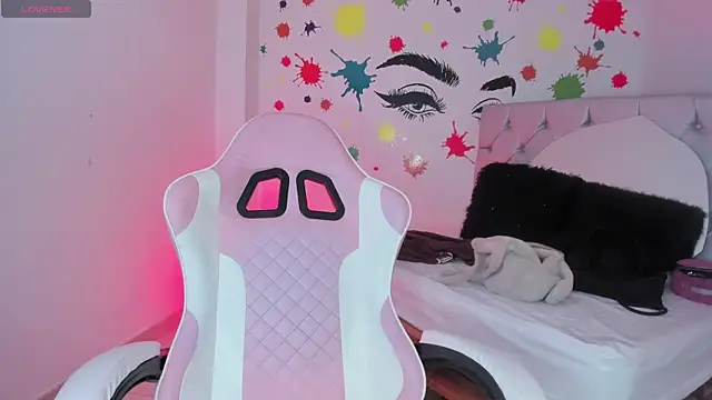 Snapshot of chloesagee chatting on 09-20-25, 09:38 chloesagee online show from 09-20-25, 09:38