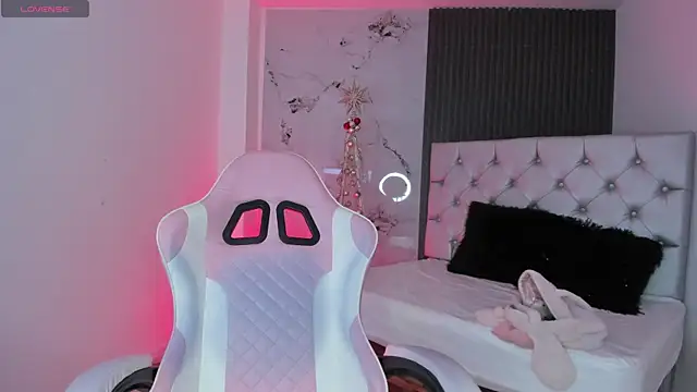 Snapshot of chloesagee chatting on 12-03-25, 09:35 chloesagee online show from 12-03-25, 09:35