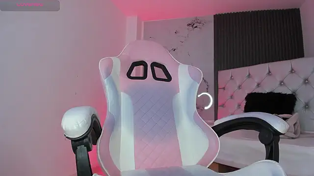 Snapshot of chloesagee chatting on 02-05-26, 09:52 chloesagee online show from 02-05-26, 09:52