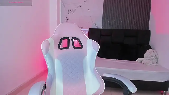 Snapshot of chloesagee chatting on 03-04-26, 10:16 chloesagee online show from 03-04-26, 10:16