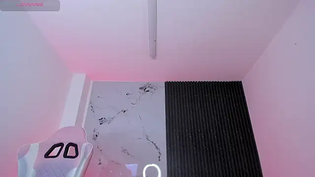 chloesagee online show from 07-28-26, 08:52