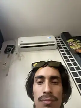 Snapshot of Brutal_FullUrgia69 chatting on 10-24-25, 08:27 Brutal FullUrgia69 online show from 10-24-25, 08:27