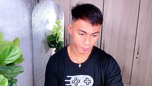 PinooyMilker online show from 10-18-25, 04:48