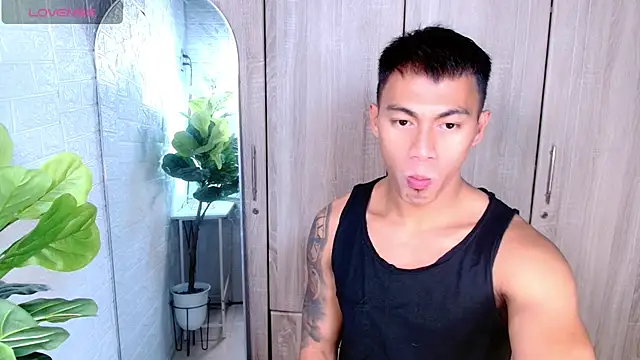 PinooyMilker online show from 04-28-26, 02:44